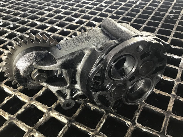 Liebherr Oil Pump - Pompa minyak: gambar 2 Liebherr Oil Pump - Pompa minyak: gambar 2