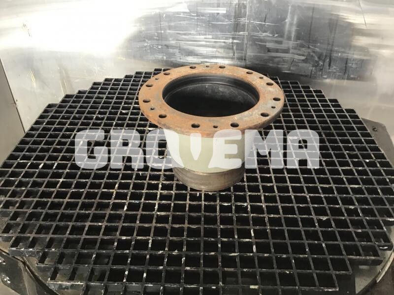 Liebherr Output Shaft Housing - Gearbox: gambar 1 Liebherr Output Shaft Housing - Gearbox: gambar 1
