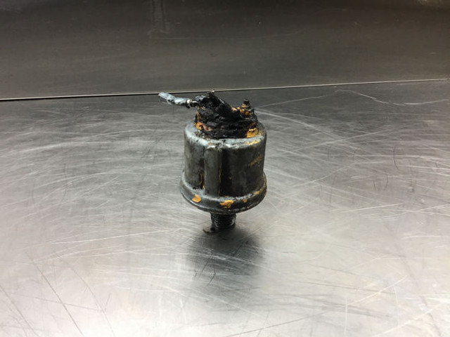 Liebherr Pressure Transmitter - Sensor: gambar 1 Liebherr Pressure Transmitter - Sensor: gambar 1