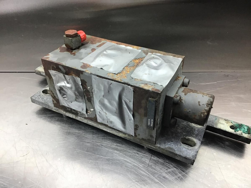 Liebherr R904 / R906 LC - Hidrolika: gambar 2 Liebherr R904 / R906 LC - Hidrolika: gambar 2