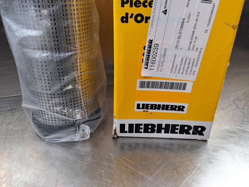 Liebherr R922 / R924 / R922 LC / R914 COMPACT / R920 LC / R920 NLC / R918 XLC / R918 LC / R918 NLC / R924 LC - Filter udara: gambar 2 Liebherr R922 / R924 / R922 LC / R914 COMPACT / R920 LC / R920 NLC / R918 XLC / R918 LC / R918 NLC / R924 LC - Filter udara: gambar 2