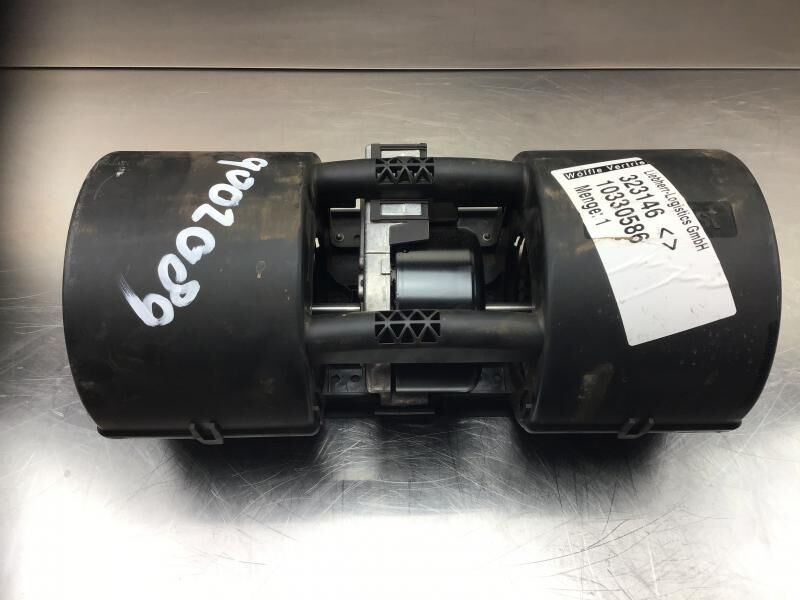 Liebherr R946 LC / R946 NLC / R956 / R976 / R926 LC / R920 / R920 LC - Motor peniup: gambar 2 Liebherr R946 LC / R946 NLC / R956 / R976 / R926 LC / R920 / R920 LC - Motor peniup: gambar 2