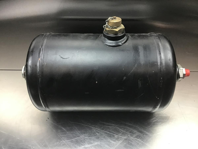 Liebherr Tank - Tangki hidrolik: gambar 2 Liebherr Tank - Tangki hidrolik: gambar 2