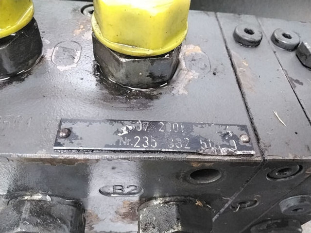 Liebherr Valve Block - Hidrolika: gambar 4 Liebherr Valve Block - Hidrolika: gambar 4