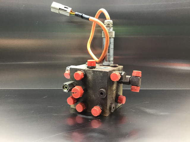 Liebherr Valve Distribution Block - Hidrolika: gambar 5 Liebherr Valve Distribution Block - Hidrolika: gambar 5