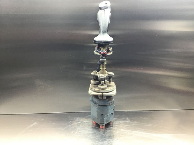 Rexroth Pilot Control Unit - Tongkat gigi: gambar 1 Rexroth Pilot Control Unit - Tongkat gigi: gambar 1