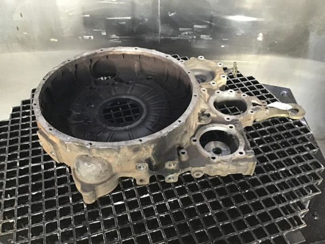 Suku cadang Liebherr Flywheel Housing: gambar 7