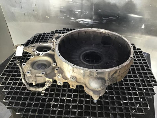 Suku cadang Liebherr Flywheel Housing: gambar 6