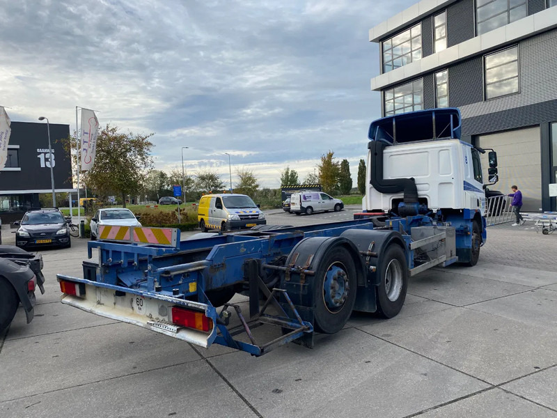 DAF CF 75.310 / Manual / Euro 3 - Truk sasis: gambar 4 DAF CF 75.310 / Manual / Euro 3 - Truk sasis: gambar 4