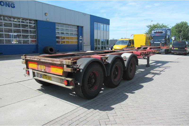 Renders Container Chassis / Extendable on rear / BPW + drum - Semi-trailer pengangkut mobil: gambar 1 Renders Container Chassis / Extendable on rear / BPW + drum - Semi-trailer pengangkut mobil: gambar 1