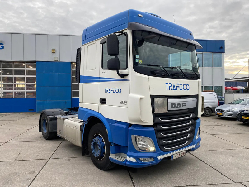 DAF XF 106.440 SC / ADR / Stand Airco / PTO - Tractor head: gambar 3 DAF XF 106.440 SC / ADR / Stand Airco / PTO - Tractor head: gambar 3