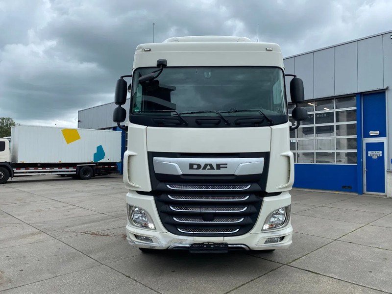 DAF XF 106.480 SC / 6x2/4 / Steering Axle - Tractor head: gambar 2 DAF XF 106.480 SC / 6x2/4 / Steering Axle - Tractor head: gambar 2