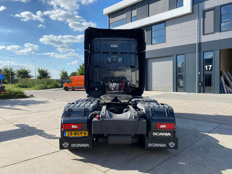Scania R520 V8 / 6x2/4 / Retarder / Full air suspension / Steering Axle - Tractor head: gambar 5 Scania R520 V8 / 6x2/4 / Retarder / Full air suspension / Steering Axle - Tractor head: gambar 5