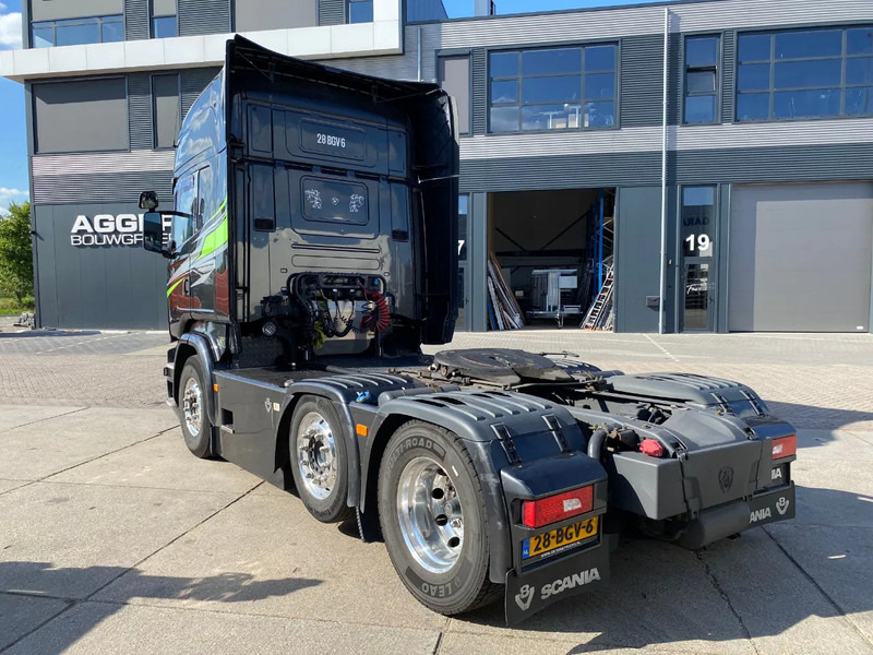 Scania R520 V8 / 6x2/4 / Retarder / Full air suspension / Steering Axle - Tractor head: gambar 4 Scania R520 V8 / 6x2/4 / Retarder / Full air suspension / Steering Axle - Tractor head: gambar 4