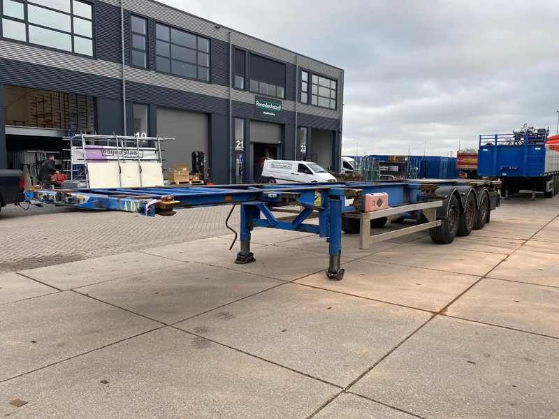 Van Hool 3B0079 / Container chassis / SAF + Disc - Semi-trailer pengangkut mobil: gambar 4 Van Hool 3B0079 / Container chassis / SAF + Disc - Semi-trailer pengangkut mobil: gambar 4