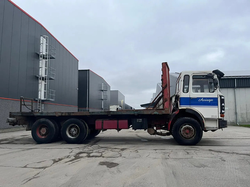 MAN 26.321 Manual + FULL STEEL 6x4) - Truk flatbed: gambar 4 MAN 26.321 Manual + FULL STEEL 6x4) - Truk flatbed: gambar 4