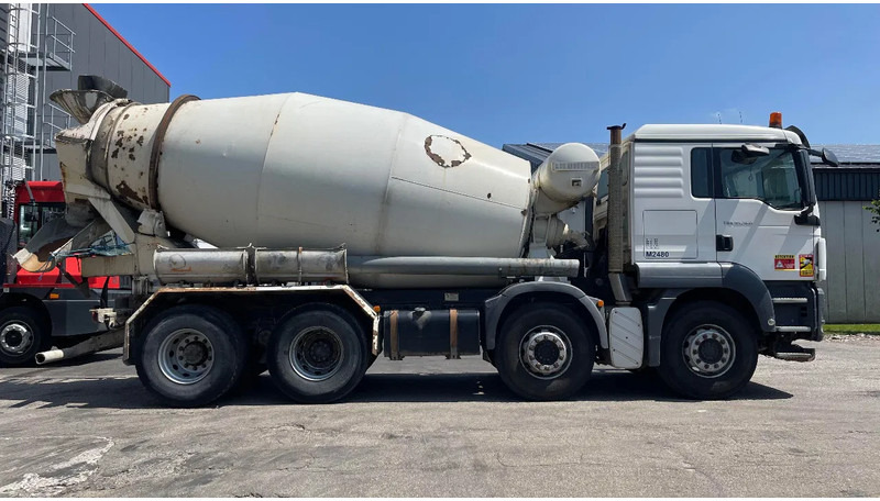 MAN TGS 35.360 LIEBHERR 9M3 - Truk pengaduk beton: gambar 4 MAN TGS 35.360 LIEBHERR 9M3 - Truk pengaduk beton: gambar 4