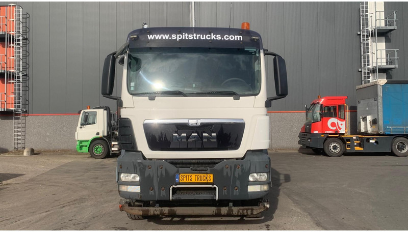 MAN TGS 35.360 LIEBHERR + 9M3 - Truk pengaduk beton: gambar 2 MAN TGS 35.360 LIEBHERR + 9M3 - Truk pengaduk beton: gambar 2