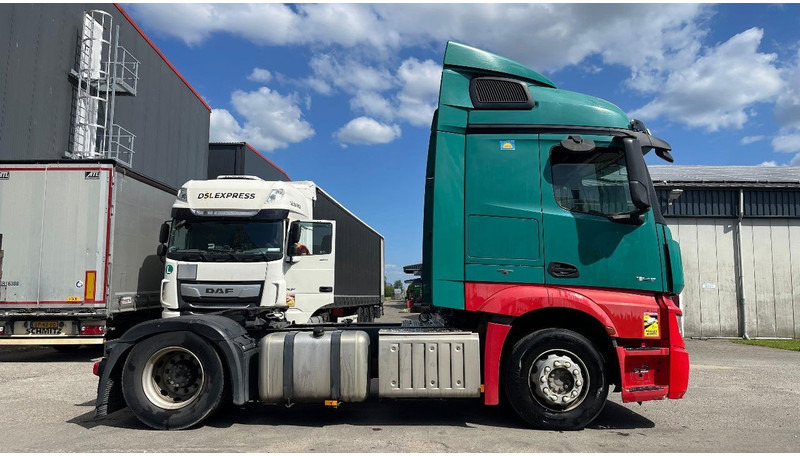 Mercedes-Benz Actros 1845 RETARDER - Tractor head: gambar 4 Mercedes-Benz Actros 1845 RETARDER - Tractor head: gambar 4