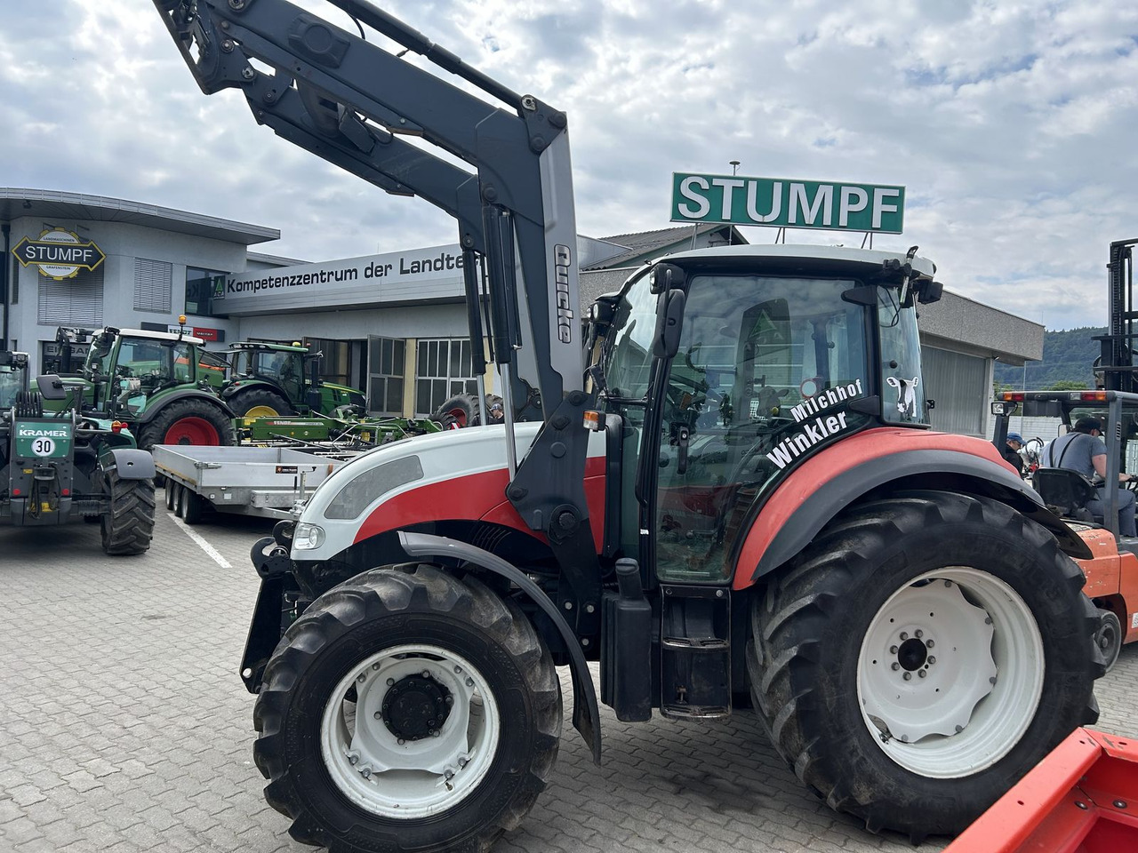 Steyr 4105 Kompakt ET Basis - Traktor: gambar 4 Steyr 4105 Kompakt ET Basis - Traktor: gambar 4