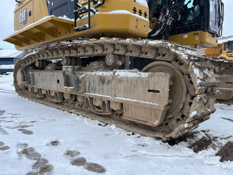 Ekskavator perayap Cat 374-07B: gambar 16