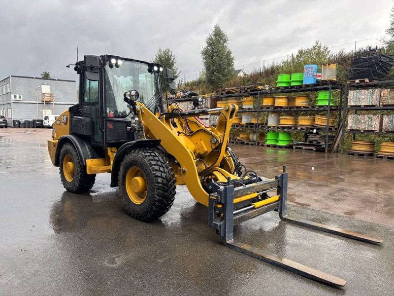Cat 906 - Wheel loader: gambar 2 Cat 906 - Wheel loader: gambar 2