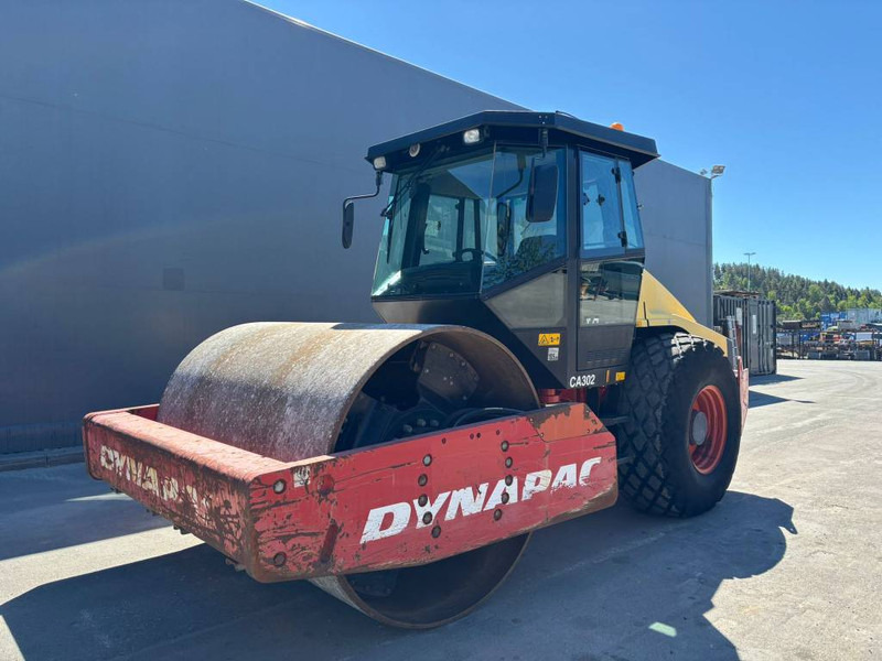 Dynapac CA 302 D - Roller: gambar 1 Dynapac CA 302 D - Roller: gambar 1