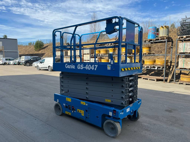 Genie GS 4047 - Scissor lifts: gambar 3 Genie GS 4047 - Scissor lifts: gambar 3