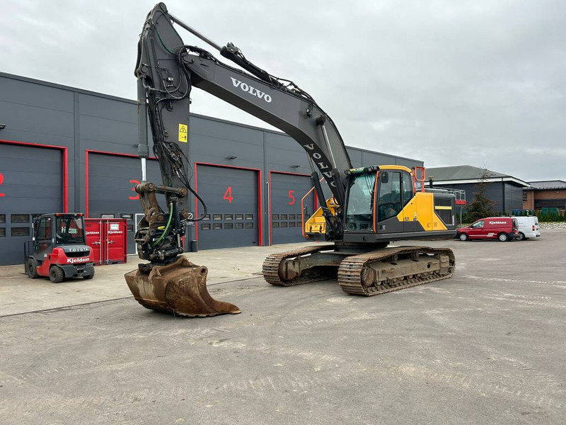 Volvo EC 300 EL - Ekskavator perayap: gambar 1 Volvo EC 300 EL - Ekskavator perayap: gambar 1