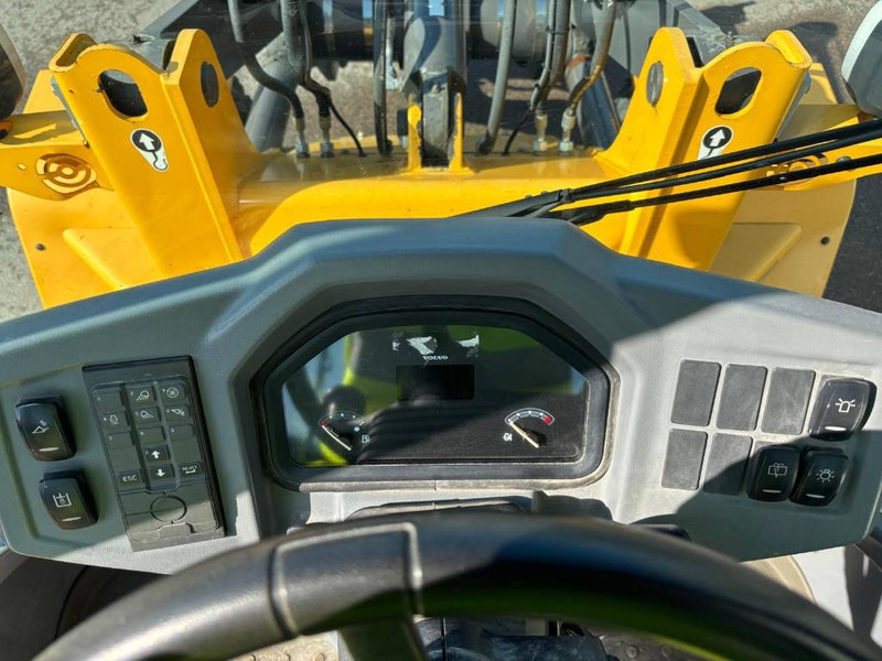 Wheel loader Volvo L 30 GS: gambar 19