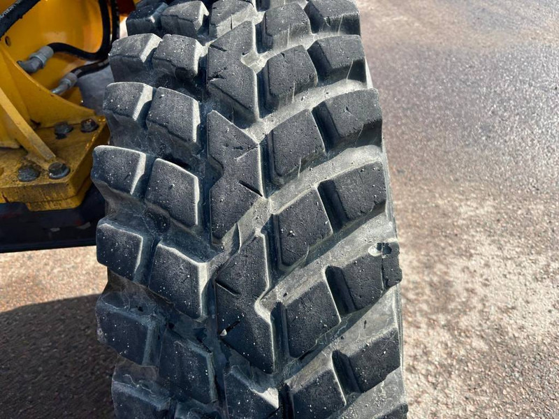 Wheel loader Volvo L 30 GS: gambar 9
