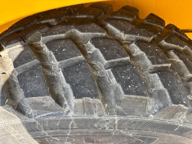 Wheel loader Volvo L 30 GS: gambar 12