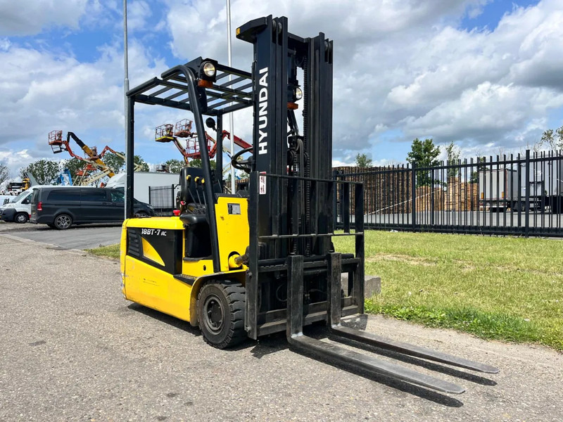 Hyundai 18BT-7 - Forklift listrik: gambar 3 Hyundai 18BT-7 - Forklift listrik: gambar 3