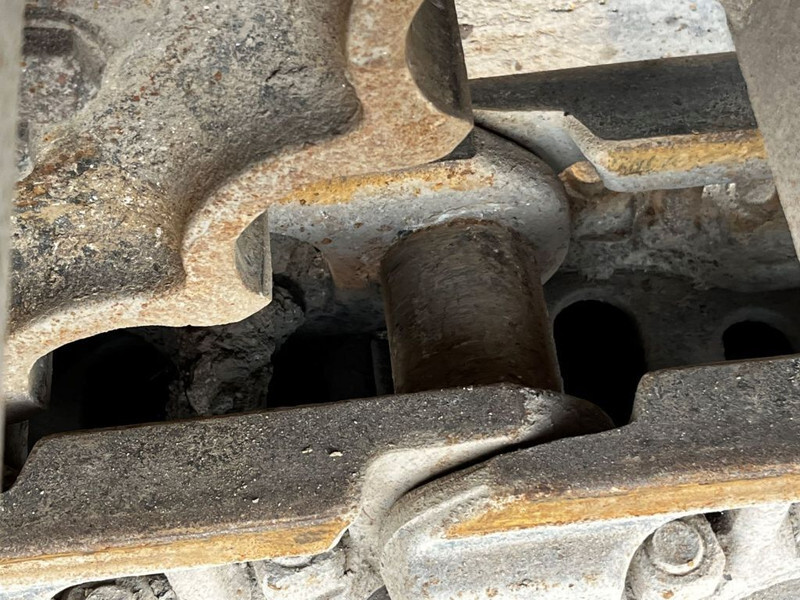 Ekskavator perayap Hyundai Robex 235LCR-9A: gambar 10 Ekskavator perayap Hyundai Robex 235LCR-9A: gambar 10