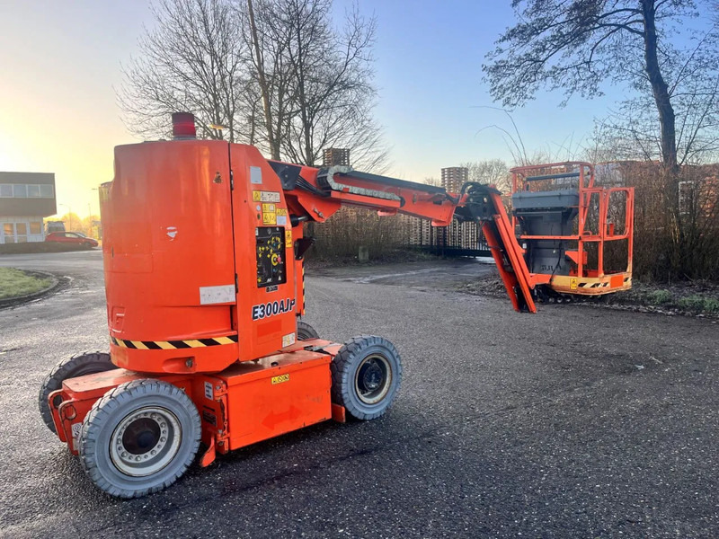 JLG E300AJP - Boom artikulasi: gambar 5 JLG E300AJP - Boom artikulasi: gambar 5