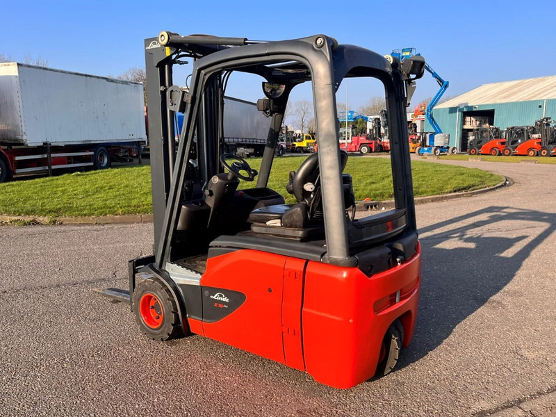 Linde E18L-02 - Forklift listrik: gambar 4 Linde E18L-02 - Forklift listrik: gambar 4