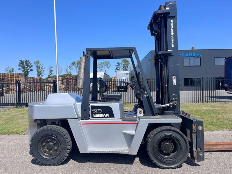 Nissan VF05H70U - Forklift diesel: gambar 1 Nissan VF05H70U - Forklift diesel: gambar 1