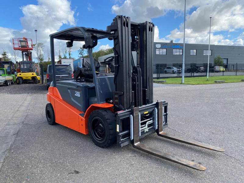 Toyota 8FBMT45 - Forklift listrik: gambar 1 Toyota 8FBMT45 - Forklift listrik: gambar 1