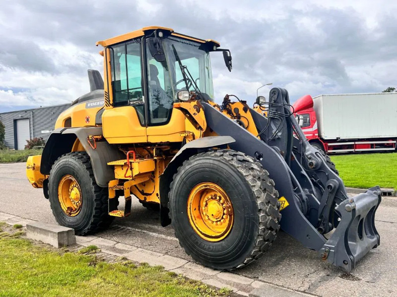 Volvo L90H - Wheel loader: gambar 4 Volvo L90H - Wheel loader: gambar 4