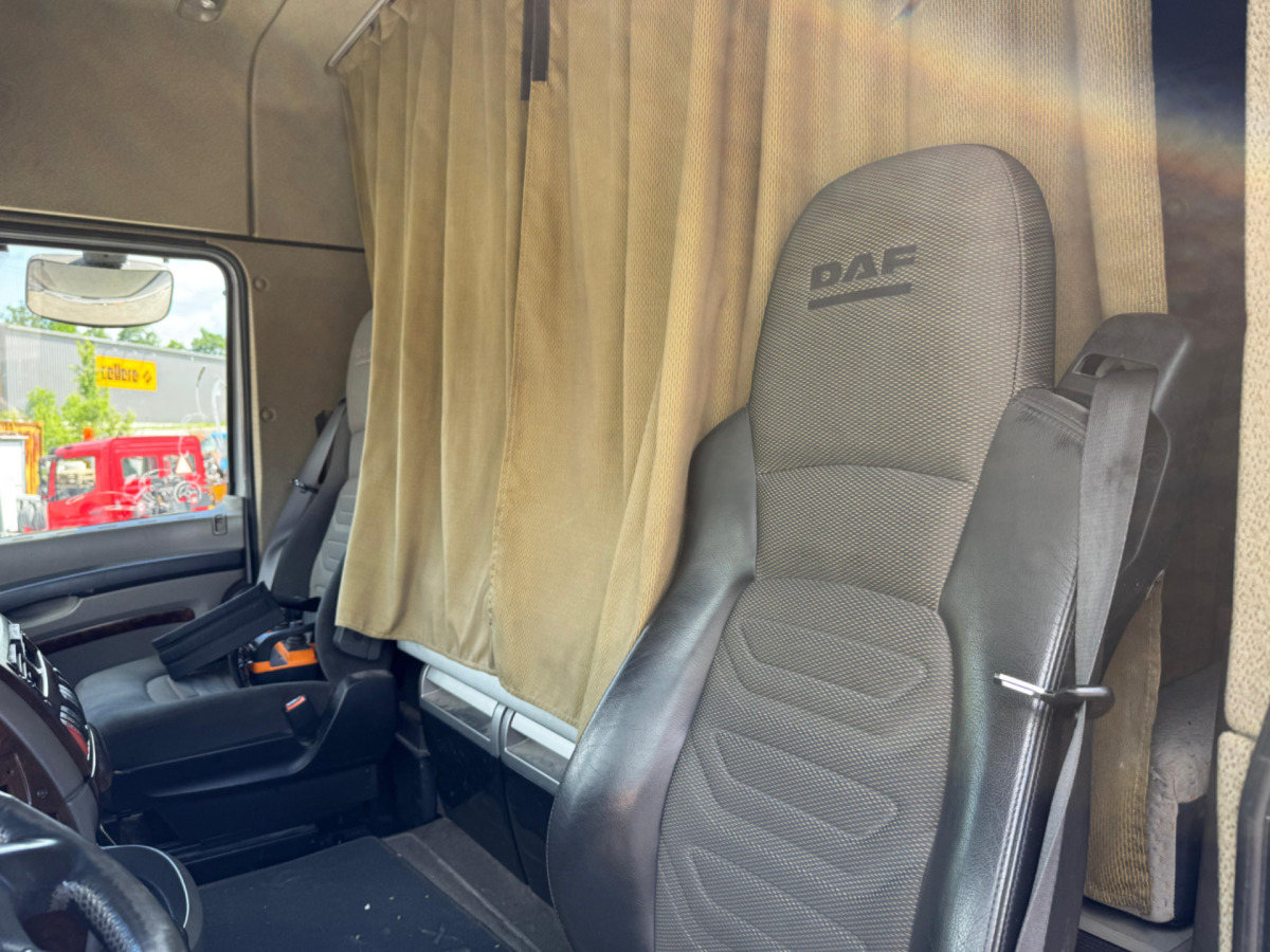 Leasing DAF XF510 Effer 255-5 6x2 SZM/Pritsche DAF XF510 Effer 255-5 6x2 SZM/Pritsche: gambar 15 Leasing DAF XF510 Effer 255-5 6x2 SZM/Pritsche DAF XF510 Effer 255-5 6x2 SZM/Pritsche: gambar 15