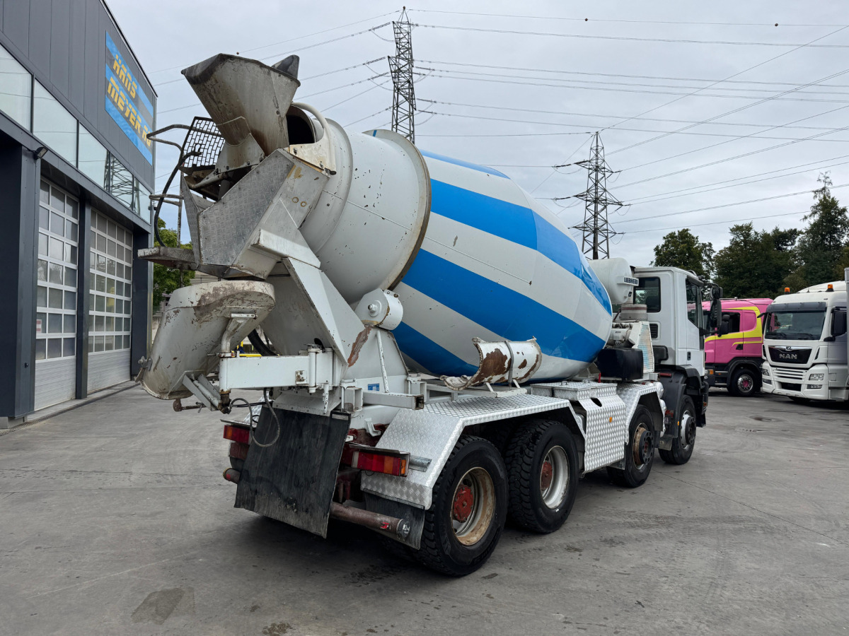 IVECO 440 Cursor 8x4 Liebherr - Truk pengaduk beton: gambar 5 IVECO 440 Cursor 8x4 Liebherr - Truk pengaduk beton: gambar 5
