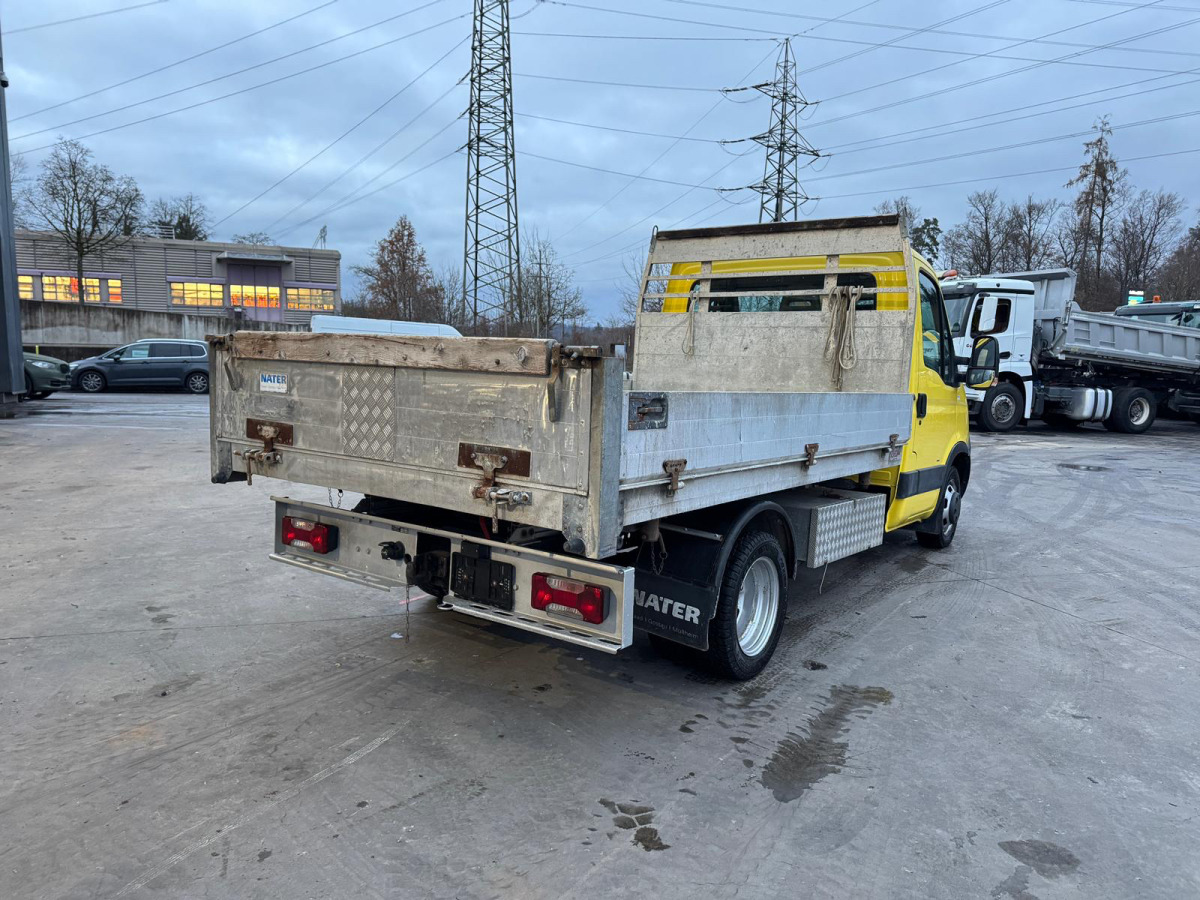 IVECO Daily 35C15 4x2 - Van jungkit: gambar 5 IVECO Daily 35C15 4x2 - Van jungkit: gambar 5