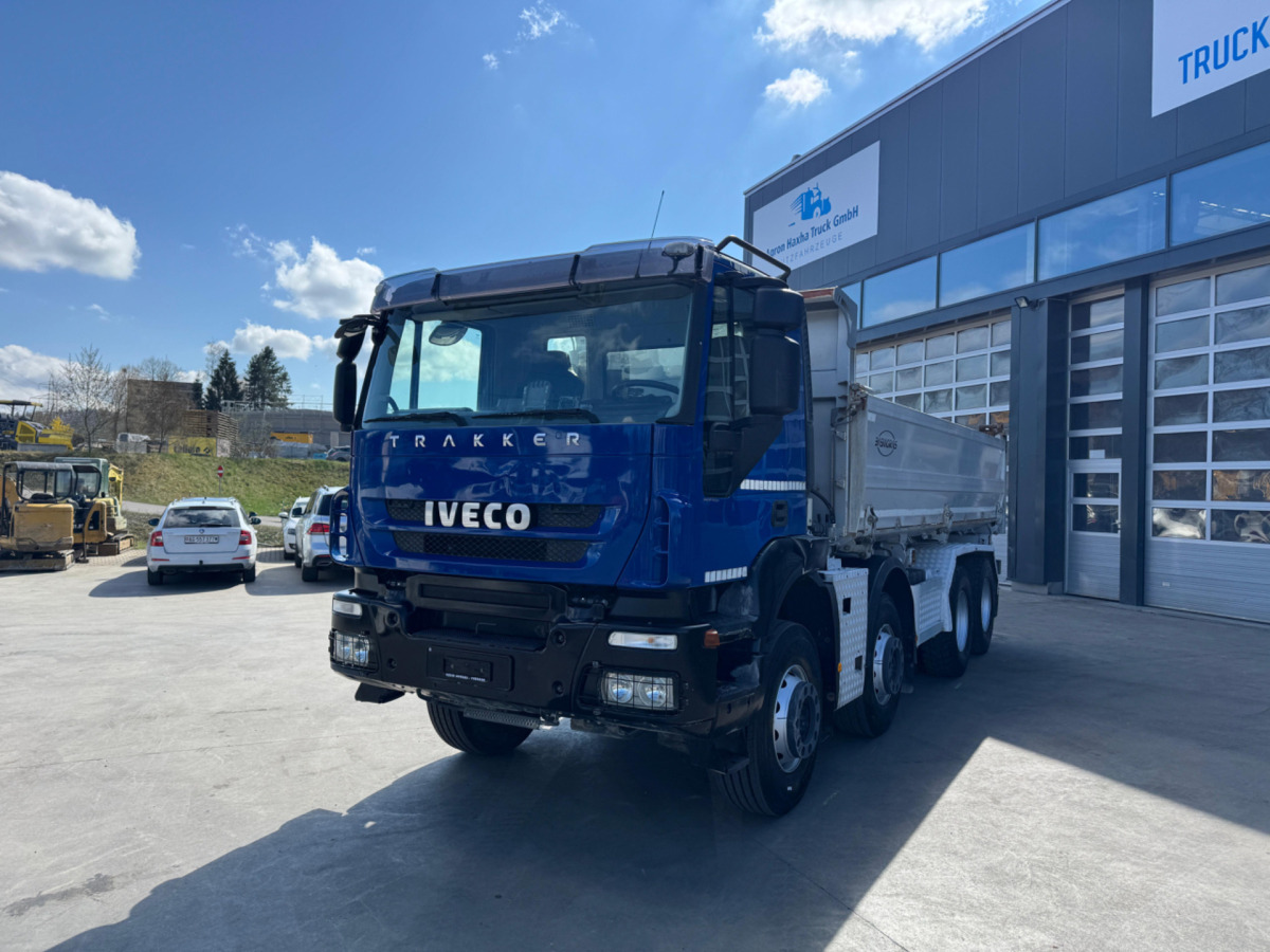 IVECO Trakker 450 8x4 3-Seitenkipper Moser - Truk jungkit: gambar 1 IVECO Trakker 450 8x4 3-Seitenkipper Moser - Truk jungkit: gambar 1