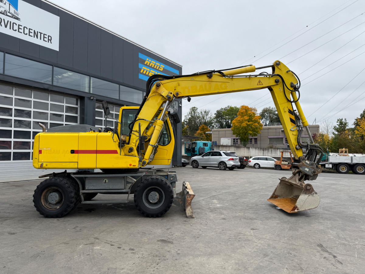LIEBHERR 900 C 3xBuckets - Ekskavator roda: gambar 4 LIEBHERR 900 C 3xBuckets - Ekskavator roda: gambar 4