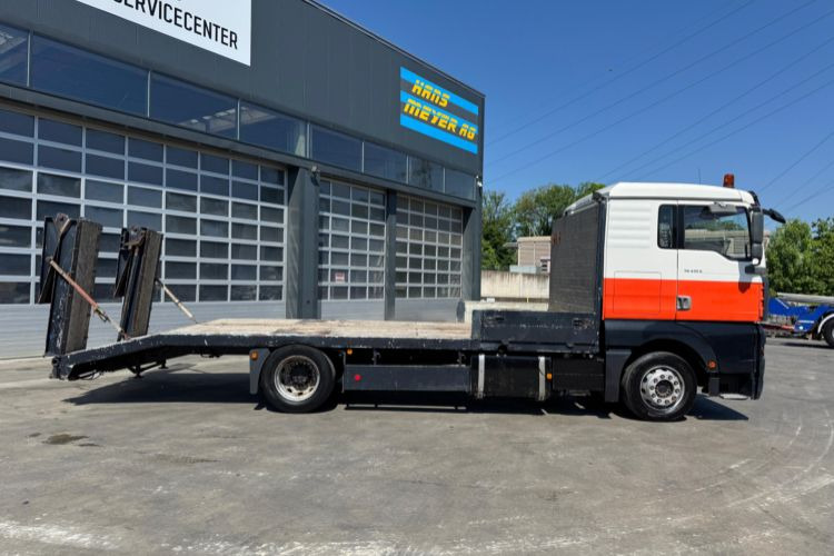 MAN TGA 18.413 4x2 BaggerTaxi - Truk pengangkut mobil: gambar 4 MAN TGA 18.413 4x2 BaggerTaxi - Truk pengangkut mobil: gambar 4