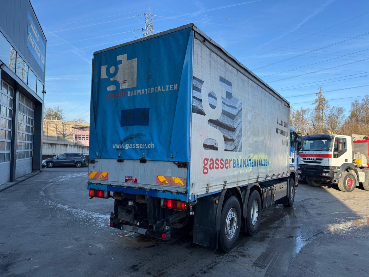 MAN TGA 26.440 6x2 - Truk dengan terpal samping: gambar 5 MAN TGA 26.440 6x2 - Truk dengan terpal samping: gambar 5