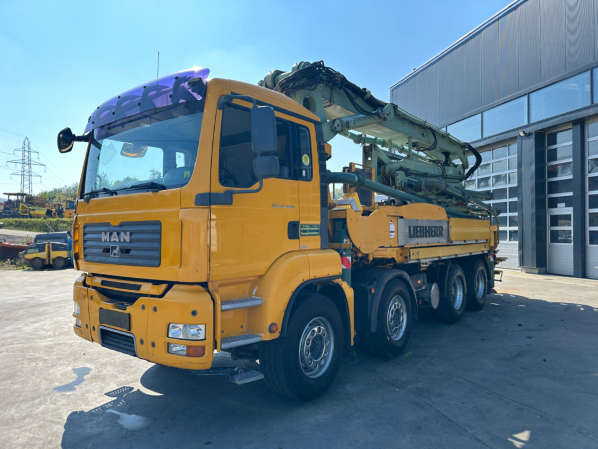 MAN TGA 41.440 8x4 Hallenpumpe 31M-5 - Truk pompa beton: gambar 1 MAN TGA 41.440 8x4 Hallenpumpe 31M-5 - Truk pompa beton: gambar 1