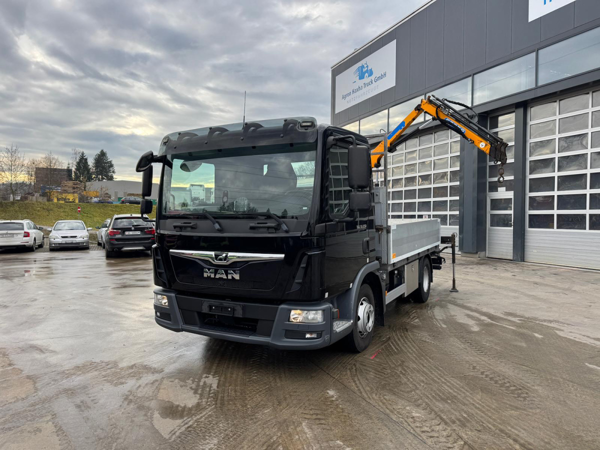 MAN TGL 12.250 Effer 35/3 - Truk derek: gambar 1 MAN TGL 12.250 Effer 35/3 - Truk derek: gambar 1