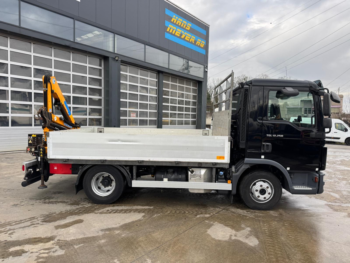 MAN TGL 12.250 Effer 35/3 - Truk derek: gambar 5 MAN TGL 12.250 Effer 35/3 - Truk derek: gambar 5