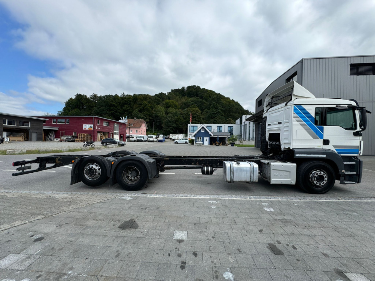 MAN TGS 26.440 6x2 Chassis - Truk sasis: gambar 4 MAN TGS 26.440 6x2 Chassis - Truk sasis: gambar 4